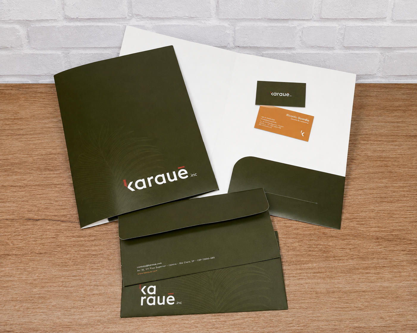 Kit de materiais gráficos personalizados para clínicas e consultórios